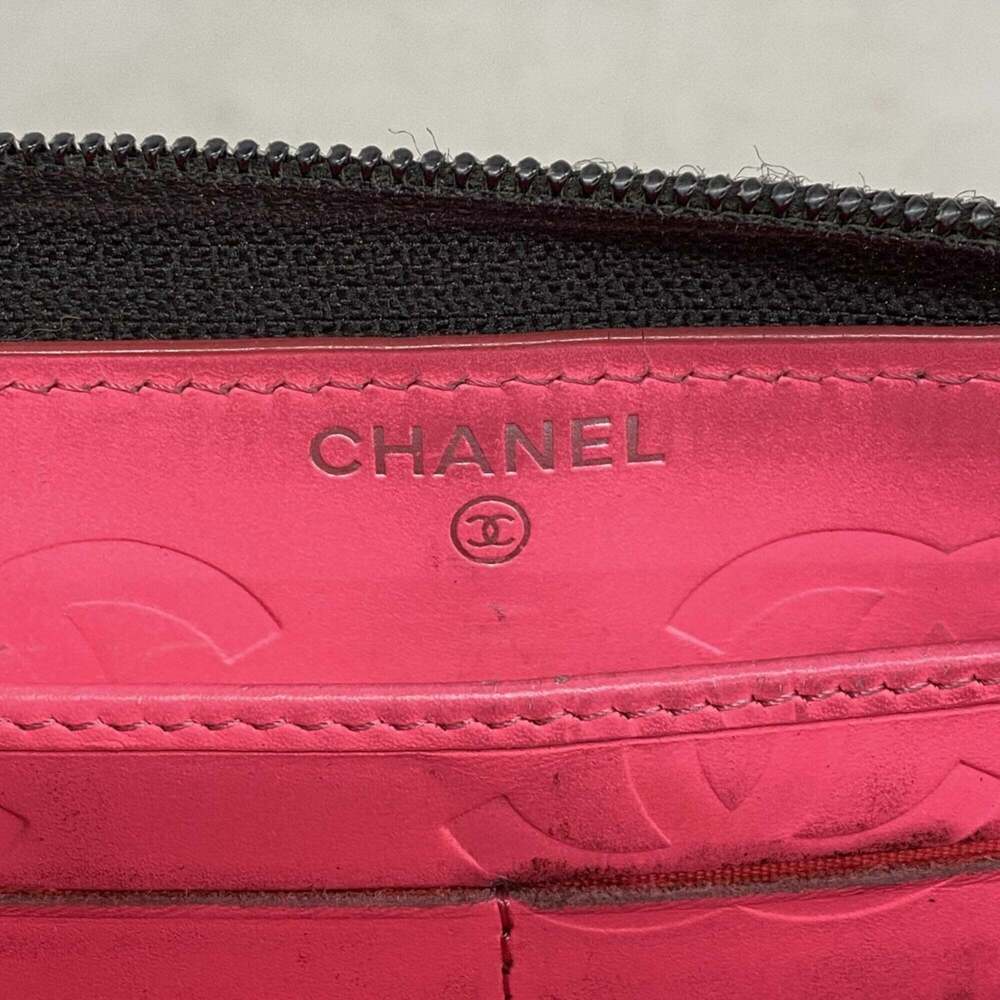 CHANEL Black Lambskin Leather Wallet - Picture 5 of 10